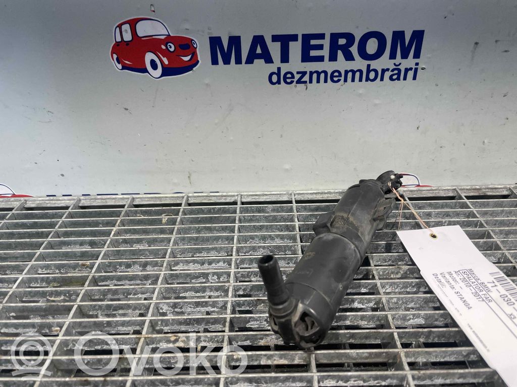 BMW X3 F25 Dysza spryskiwacza lampy przedniej 