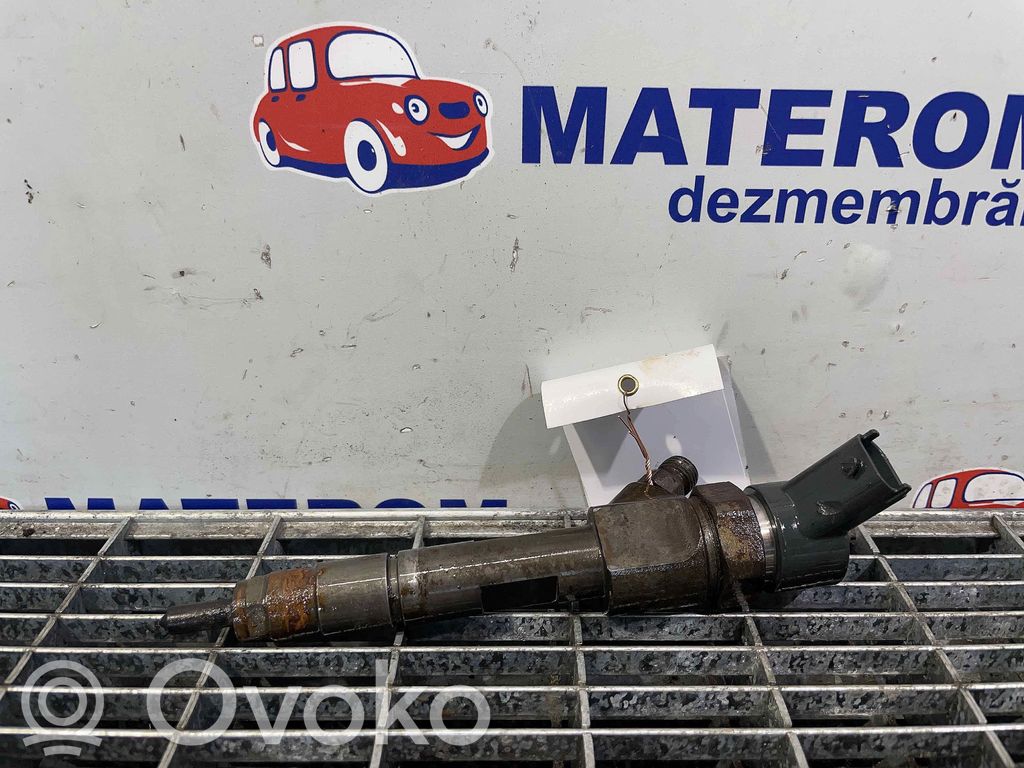 Inyector de combustible   8200100272