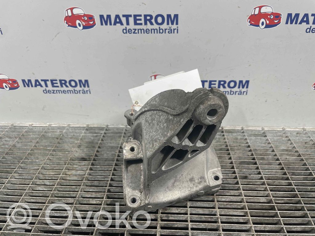 Mercedes-Benz Sprinter W906 Supporto di montaggio del motore 