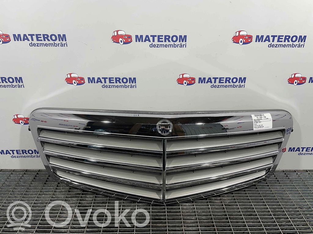Mercedes-Benz C W204 Griglia superiore del radiatore paraurti anteriore