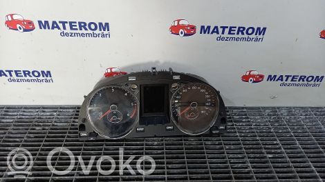 Volkswagen PASSAT CC Nopeusmittari (mittaristo)