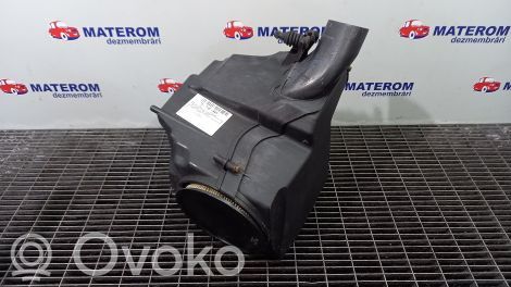 Ford Focus Air filter box 