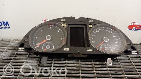 Volkswagen PASSAT CC Nopeusmittari (mittaristo) 
