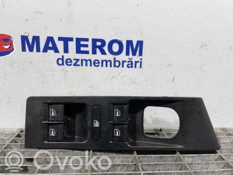 Volkswagen PASSAT B7 Przyciski szyb 