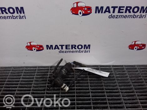 Opel Astra K Pompa spryskiwacza szyby przedniej / czołowej 
