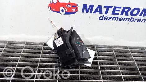 Ford Focus Ohjauspyörän painikkeet/kytkimet 