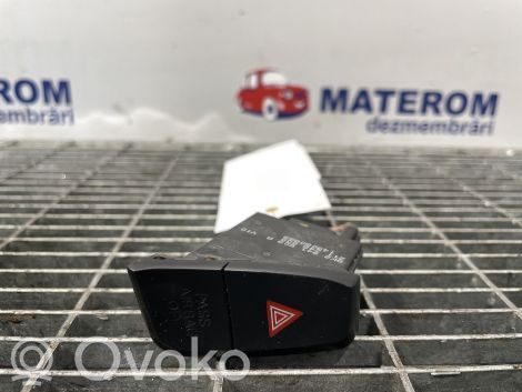 Audi A4 S4 B8 8K Avarinių žibintų jungtukas
