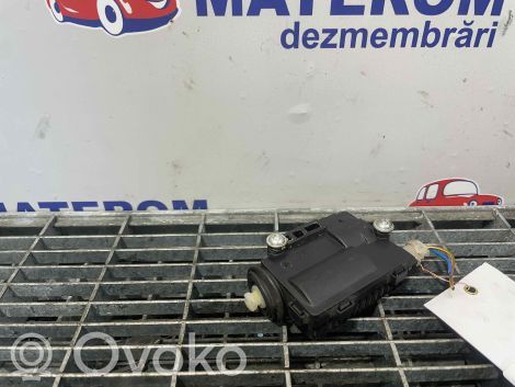 Opel Corsa E Motor de la cerradura/cierre del maletero/compartimento de carga