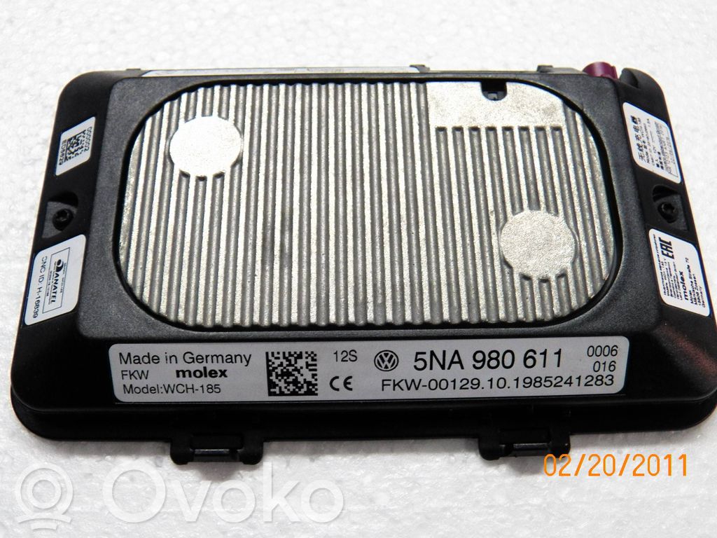 Volkswagen Golf VIII Wireless charging module 
