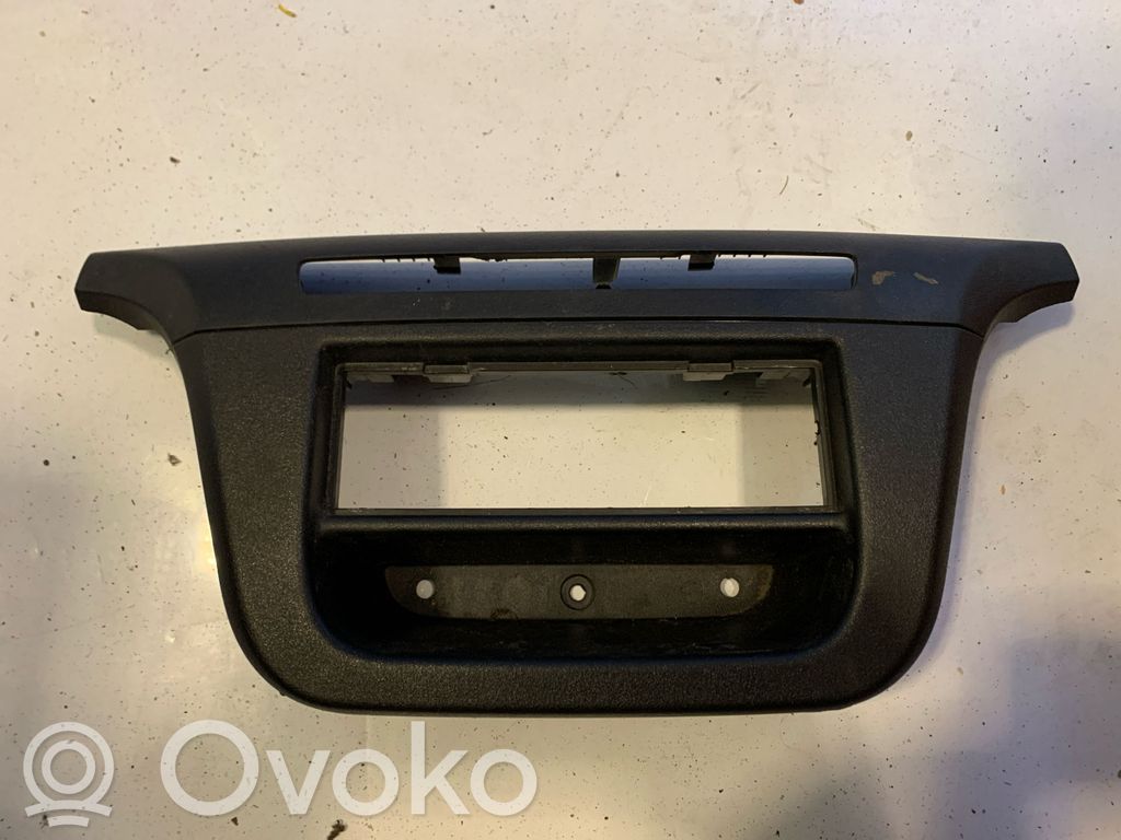 Iveco Daily 6th gen Moldura del monitor frontal 