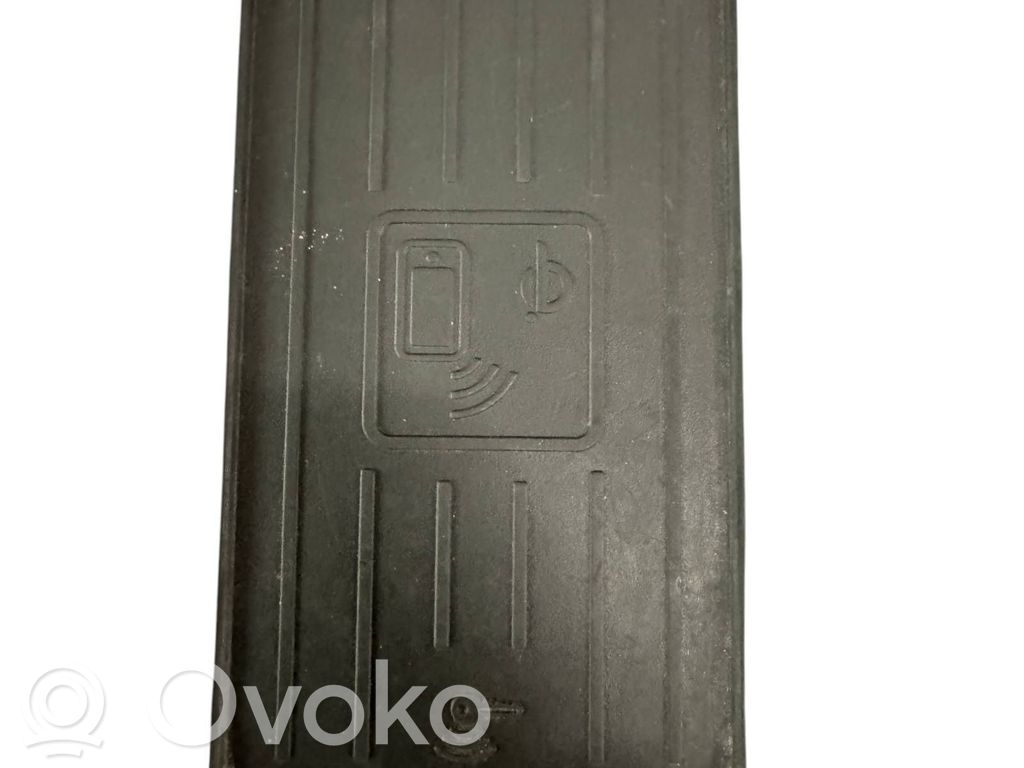 Audi A4 S4 B9 8W Wireless charging module 