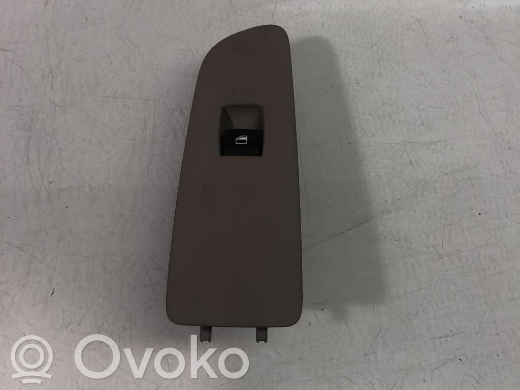 BMW 1 E82 E88 Electric window control switch 
