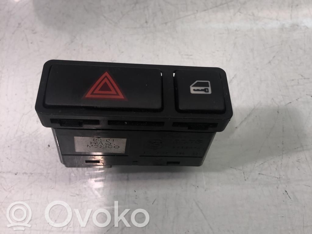 Hazard light switch   61318368920