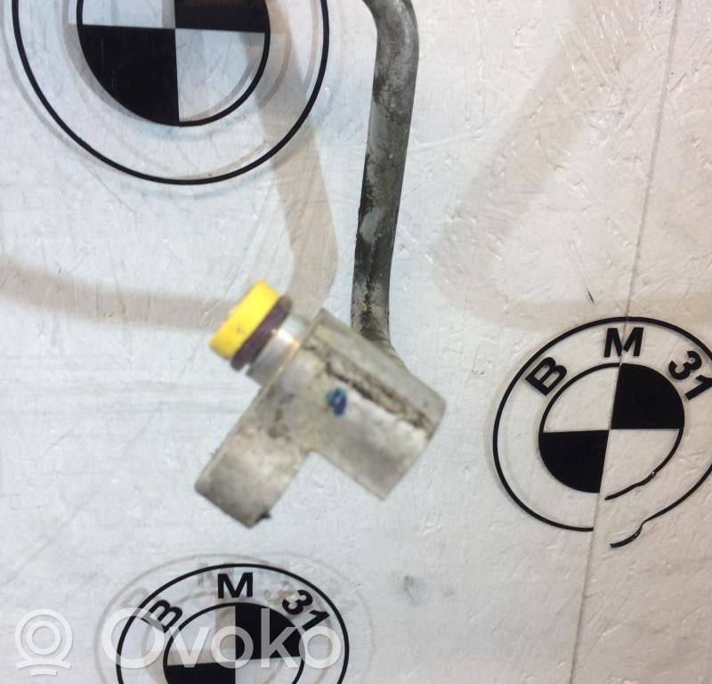 BMW 3 E46 Ilmastointilaitteen putki (A/C) 