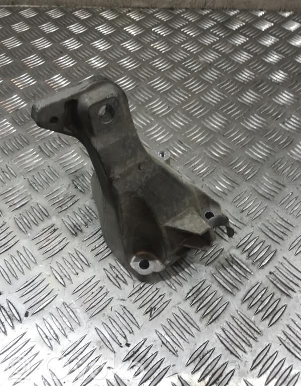Engine mount bracket   22116782038