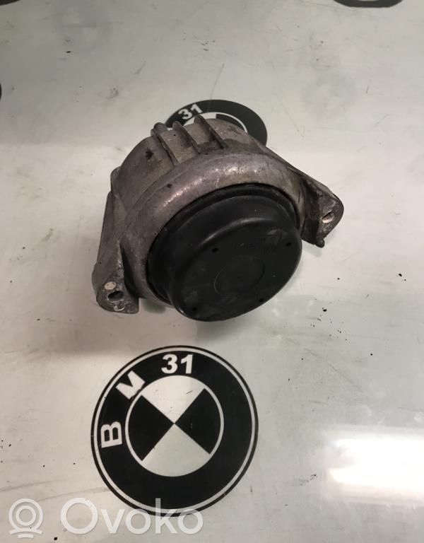 Engine mount bracket