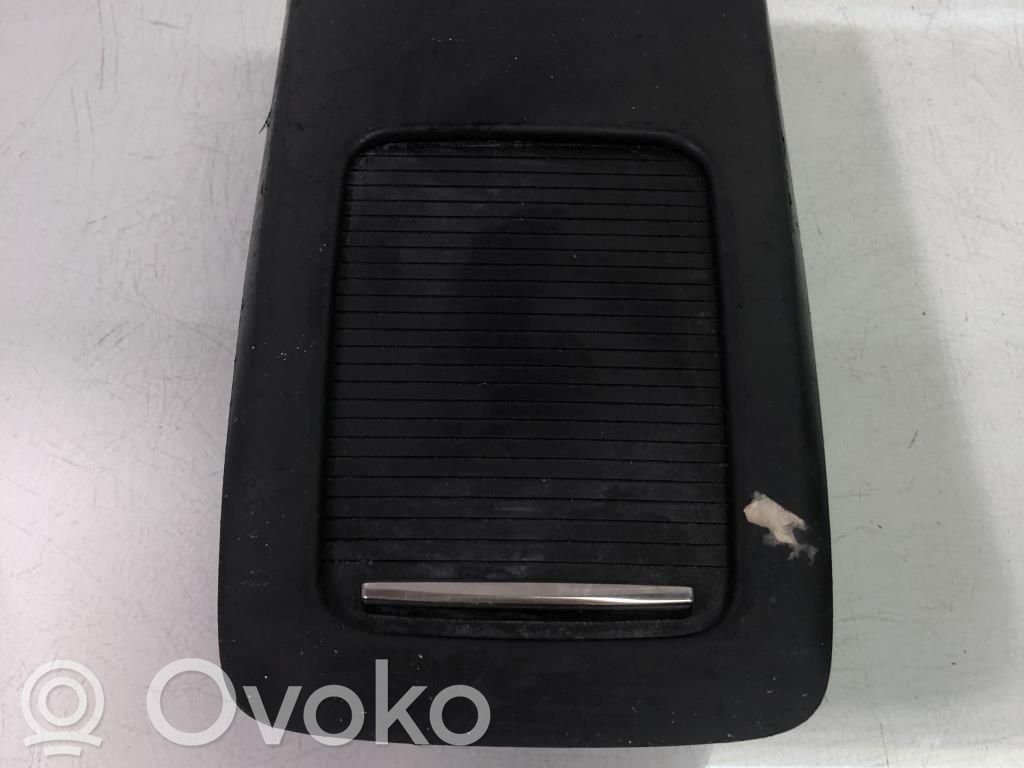 Center console   51166963913