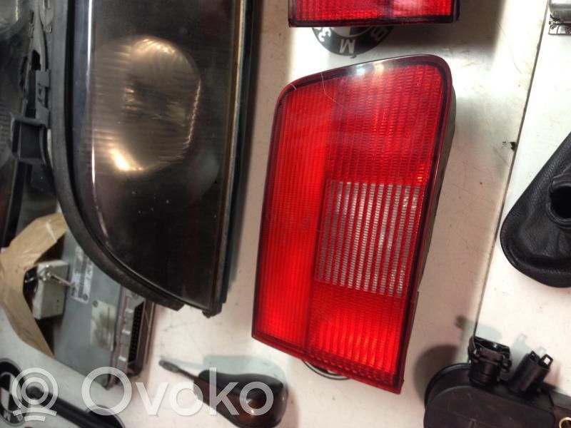 Tailgate rear/tail lights