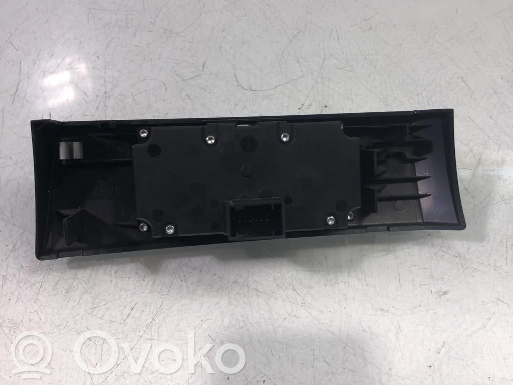 Light switch   61316925285
