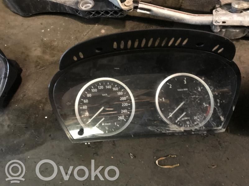 Speedometer (instrument cluster)