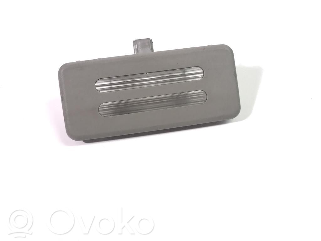 Etuistuimen valo   63316962011