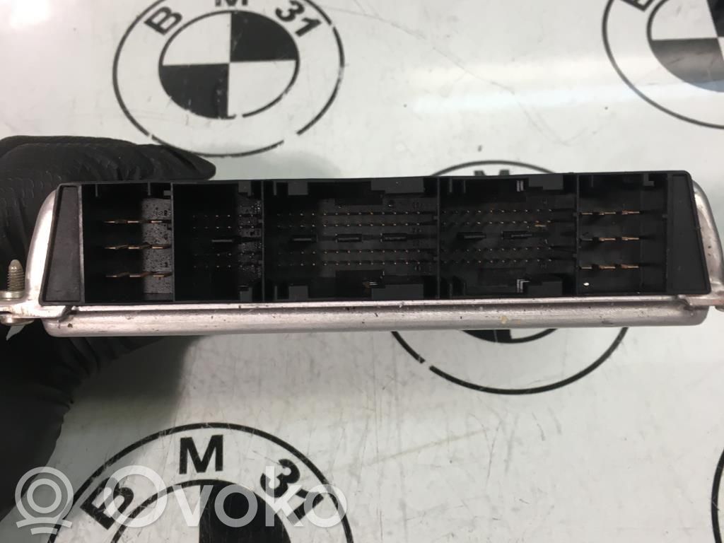 BMW 7 E38 Engine control unit/module 
