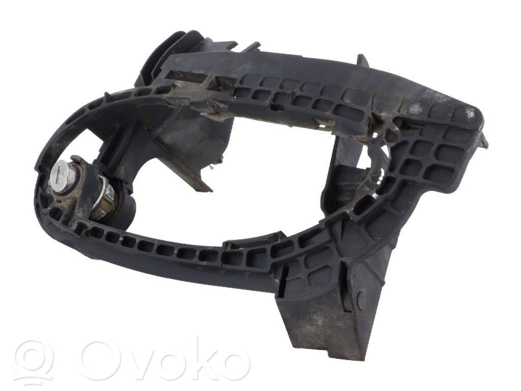 BMW 7 E65 E66 Etuoven ulkokahvan kehys 