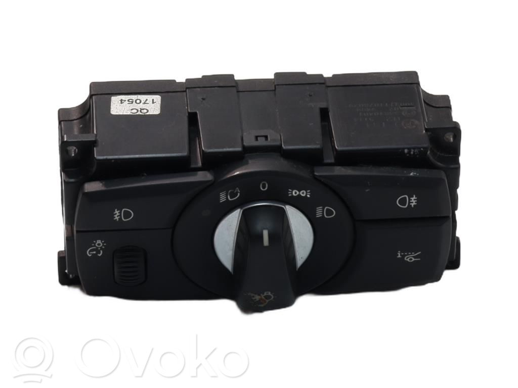 Lichtschalter   61319134727
