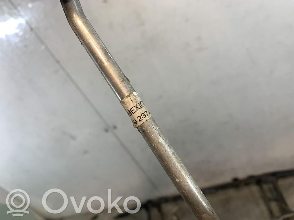 BMW Z4 E85 E86 Ilmastointilaitteen putki (A/C) 