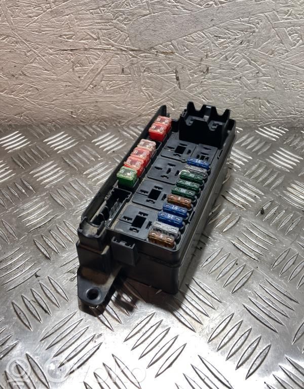 Mini One - Cooper R50 - 53 Fuse module 