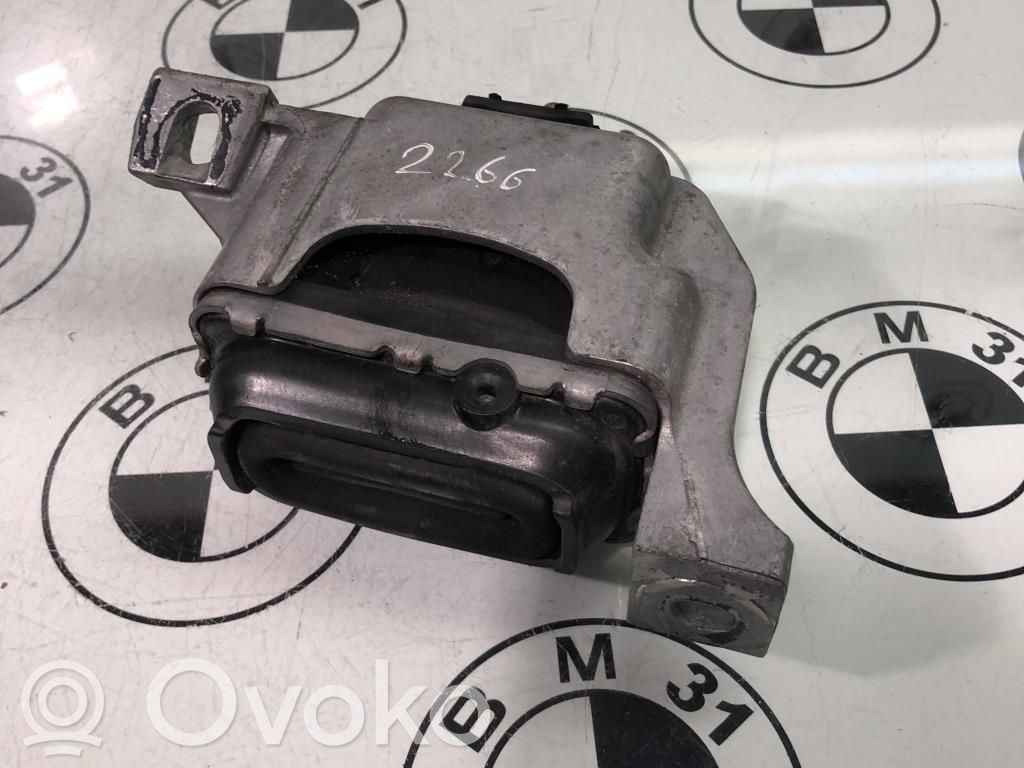 Mini One - Cooper R56 Engine mount bracket 
