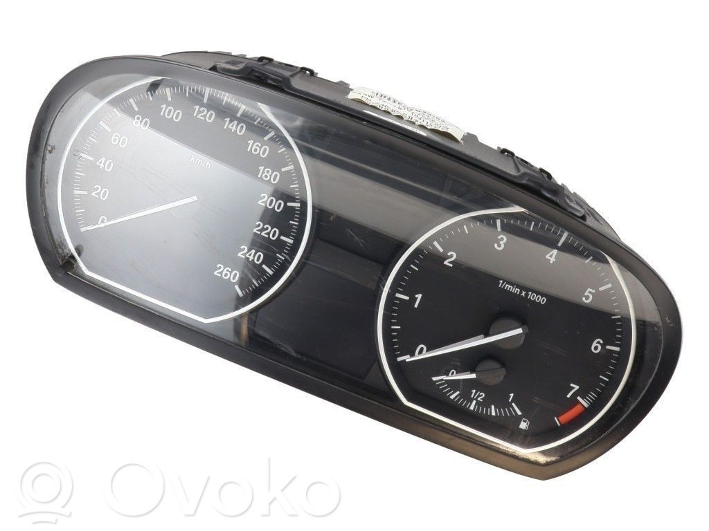 BMW 1 E82 E88 Geschwindigkeitsmesser Cockpit 