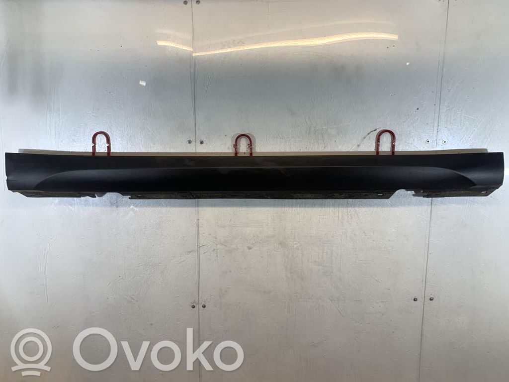 BMW X1 E84 Sill 