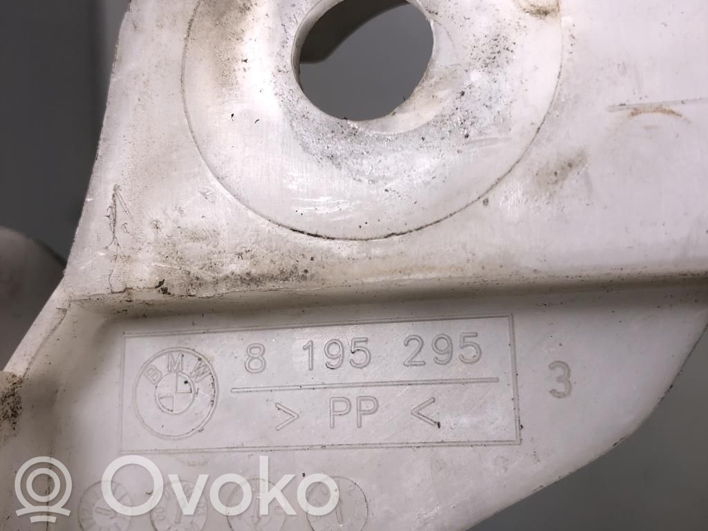 Fender mounting bracket   51118195295