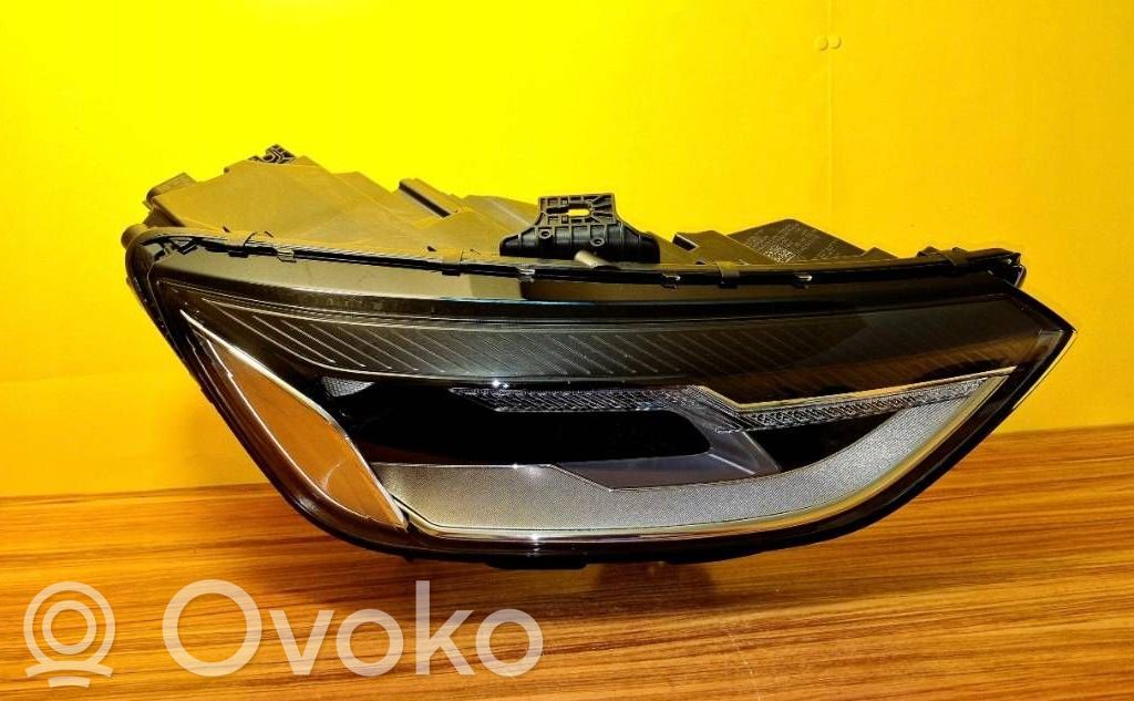 Audi A4 S4 B9 Lampa przednia 