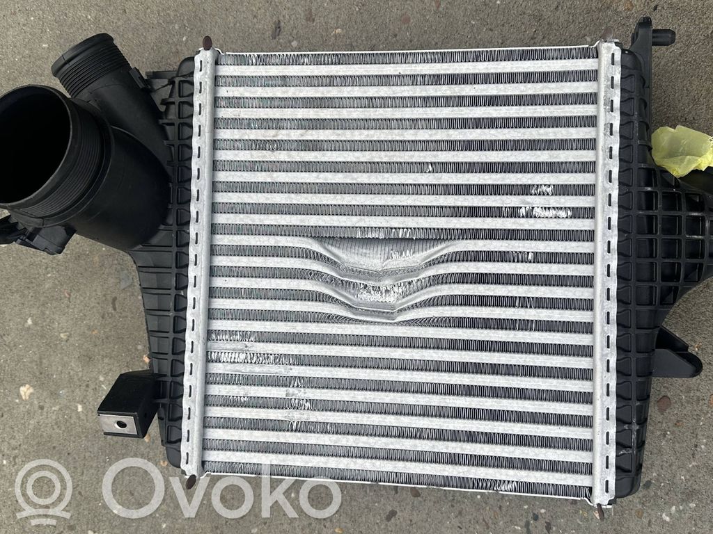 Audi Q7 4M Intercooler radiator 