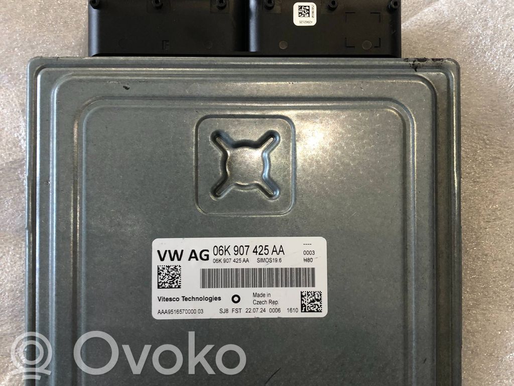 Volkswagen Golf VIII Engine control unit/module ECU 