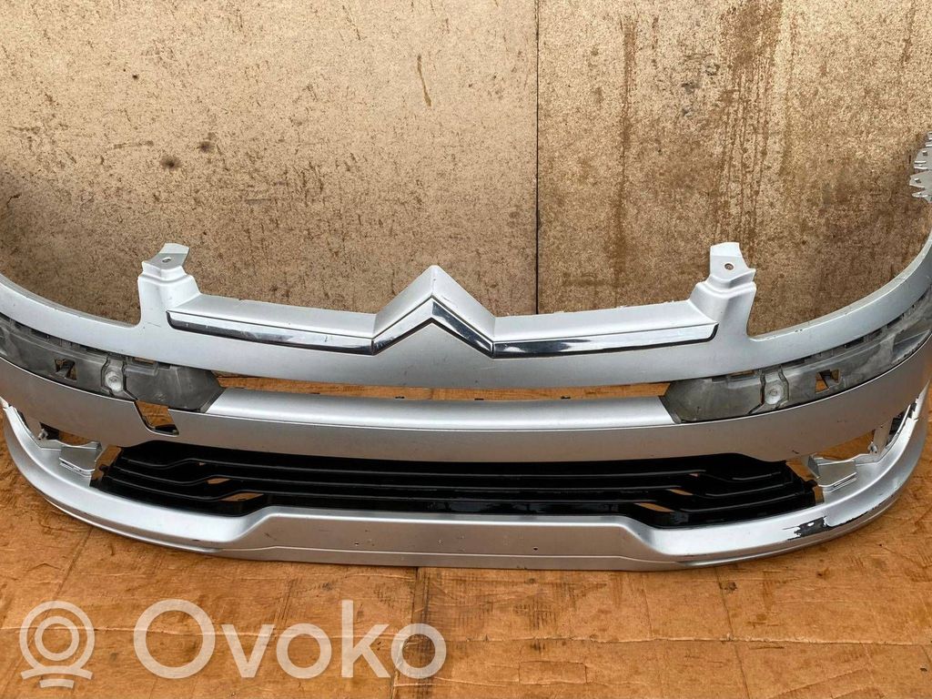 Citroen C4 I Parachoques delantero 