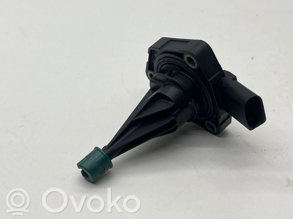 Volkswagen Golf VII Oil level sensor 