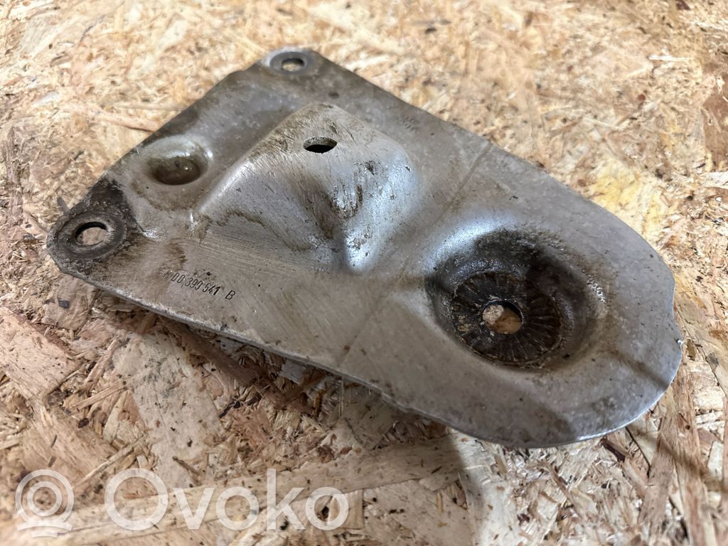 Audi A6 S6 C5 4B Engine mounting bracket 