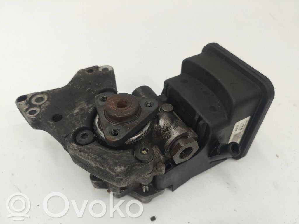 BMW 3 E46 Power steering pump 