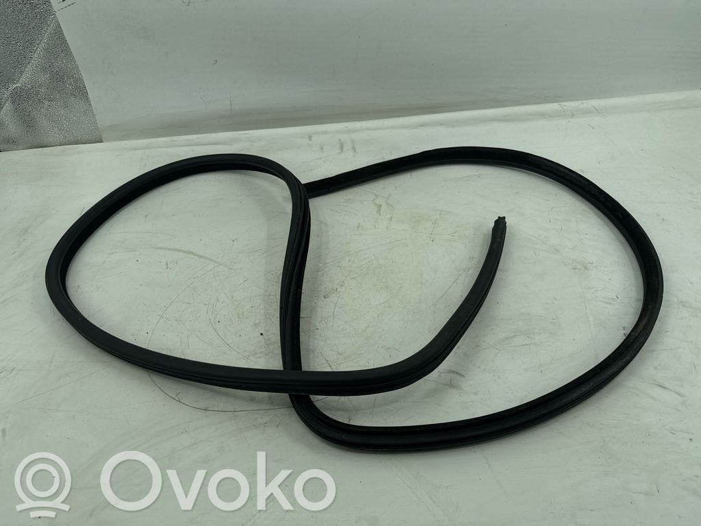 BMW 3 E46 Etuoven kumitiiviste 