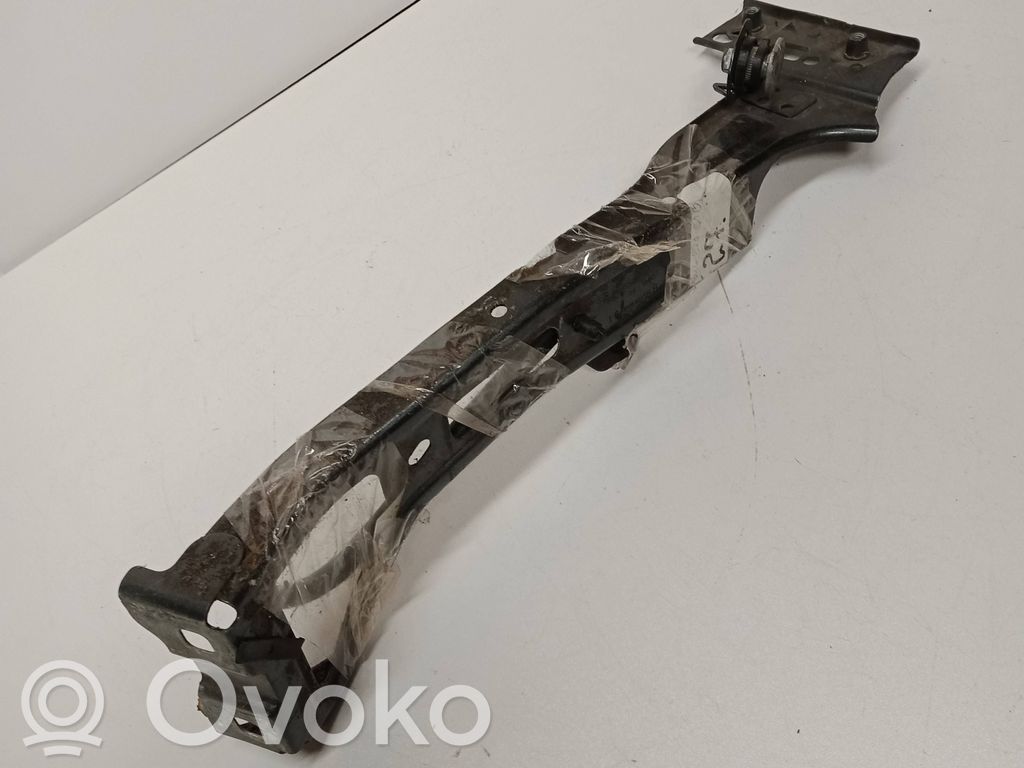 Audi A5 Laikiklis sparno 