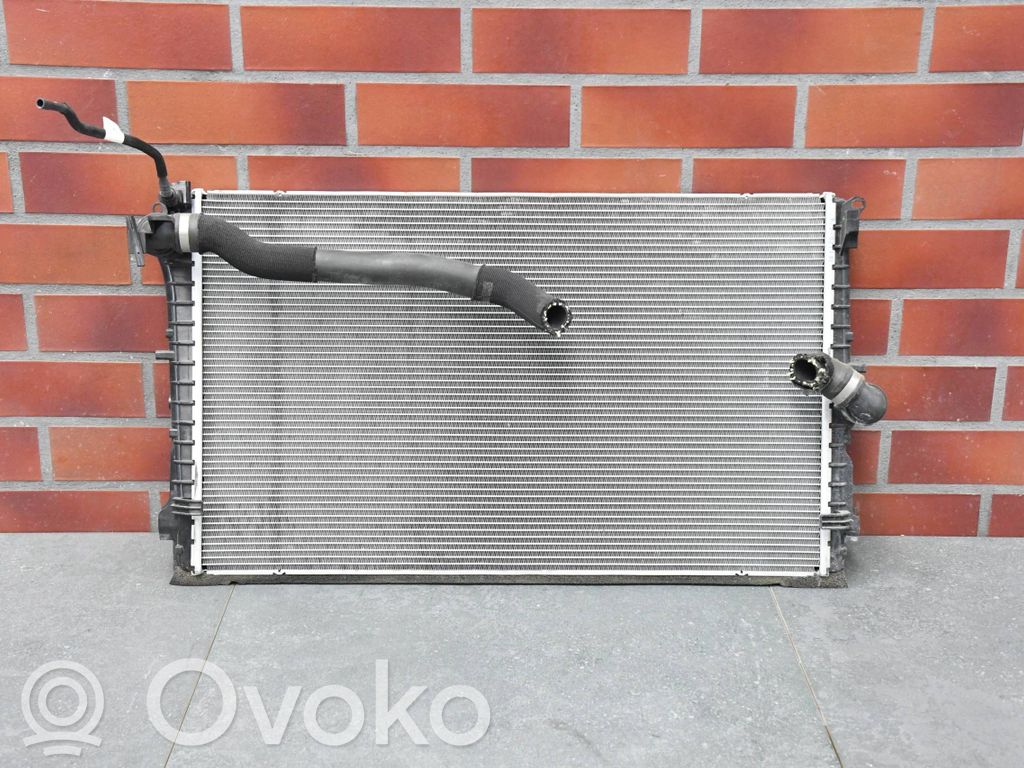 BMW X1 U11 Dzesēšanas šķidruma radiators 