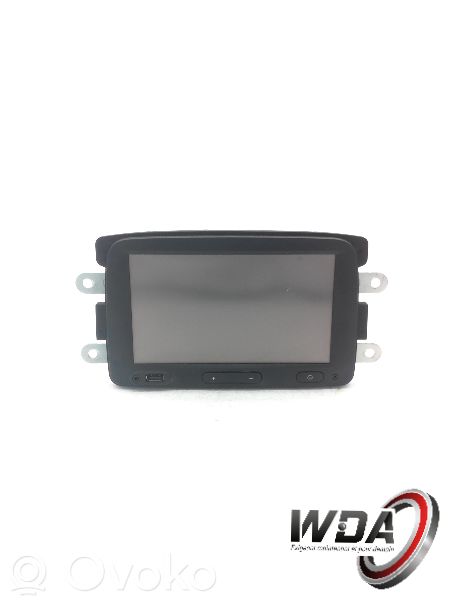 Dacia Sandero II Panel / Radioodtwarzacz CD/DVD/GPS 