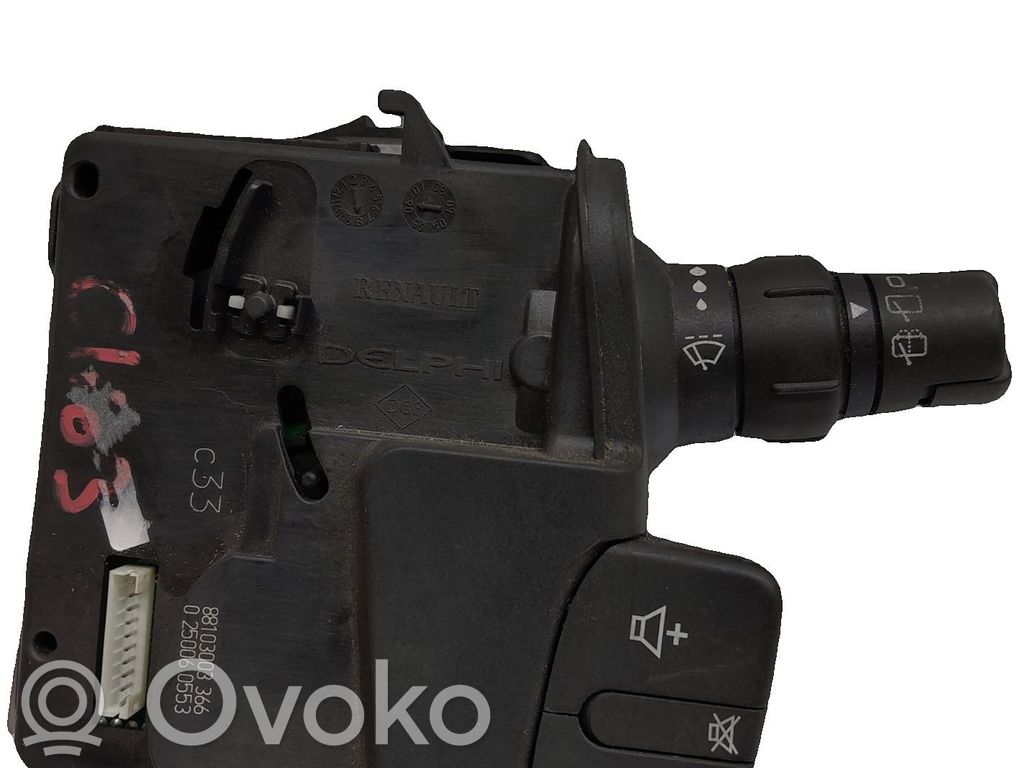 Renault Clio III Wiper control stalk 