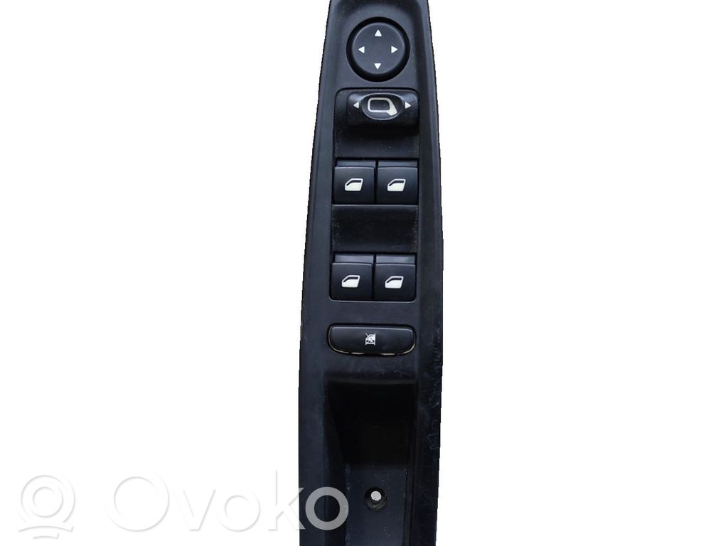 Citroen C4 Aircross Electric window control switch 