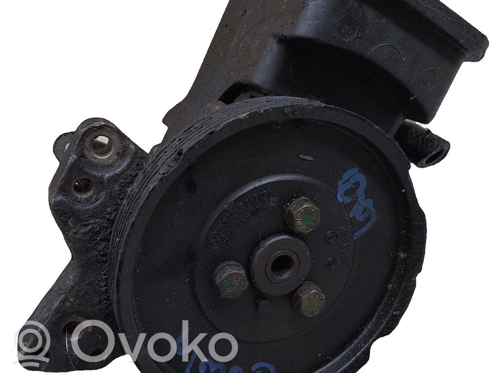BMW 5 E12 Vairo stiprintuvo siurblys 