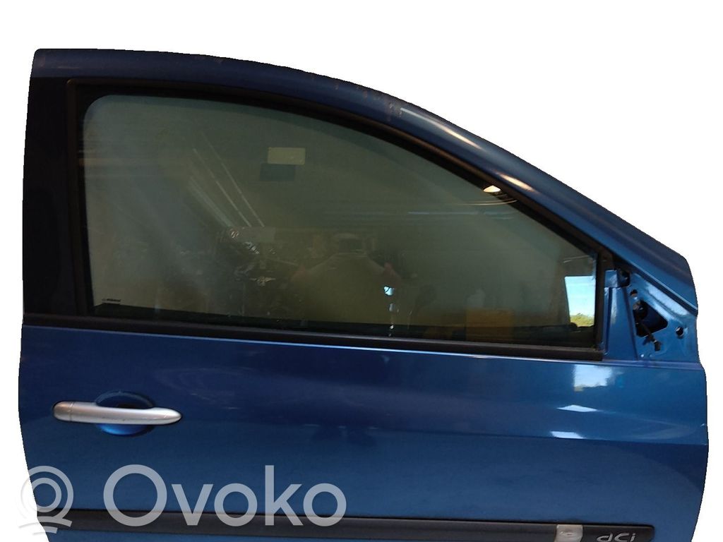 Renault Clio III Puerta delantera 