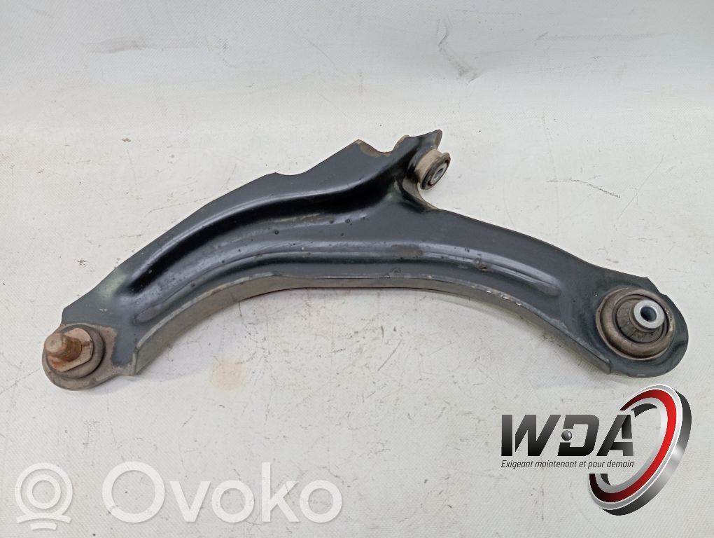 Renault Clio IV Dolny wahacz przedni 